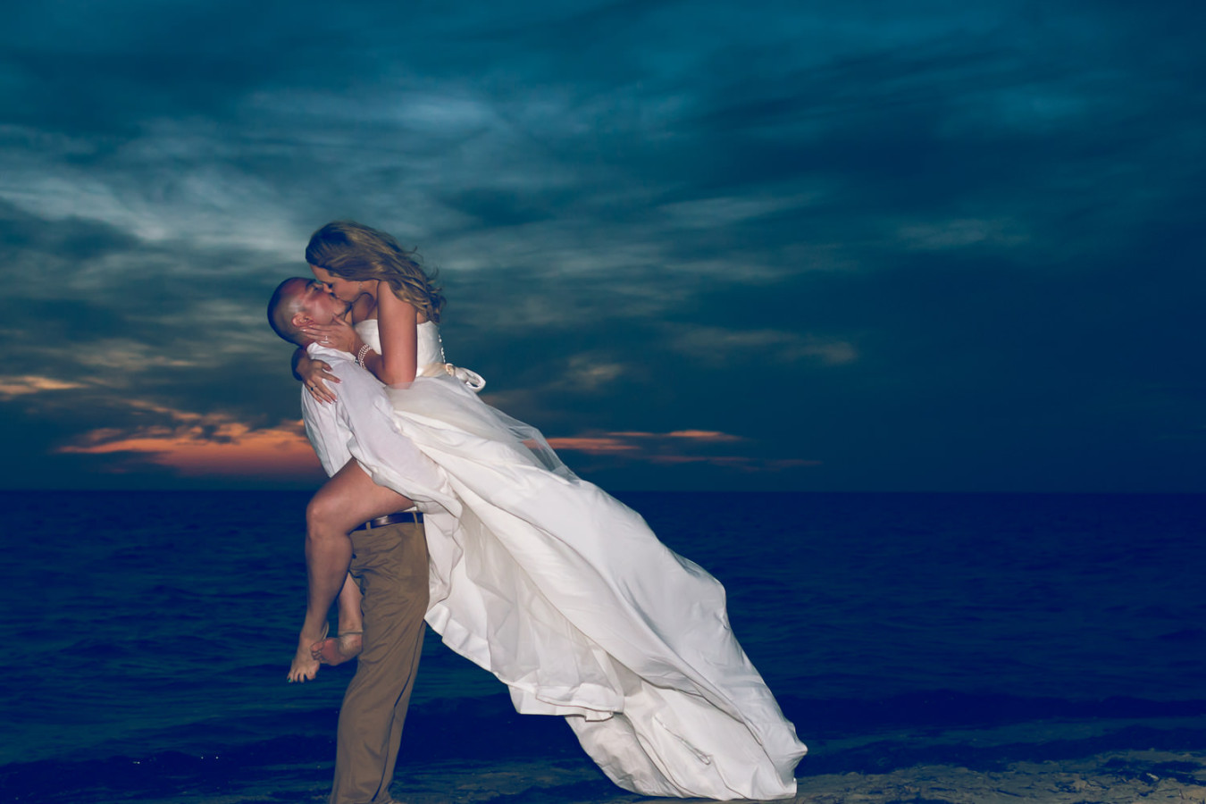 Outer_Banks_Wedding_Photography_Jessica_Brian_Buxton_Beach_Avon_Beach_Wedding_May_17_2015--1216