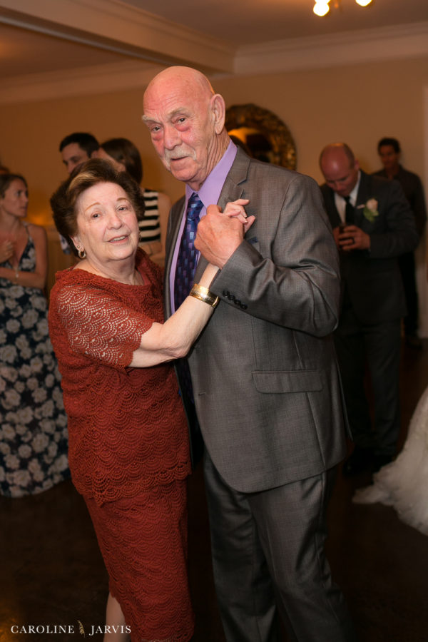 108 Budleigh Wedding in Manteo, NC - Mr. & Mrs. Wood by Caroline Jarvis Photography 2-April 29, 20171180