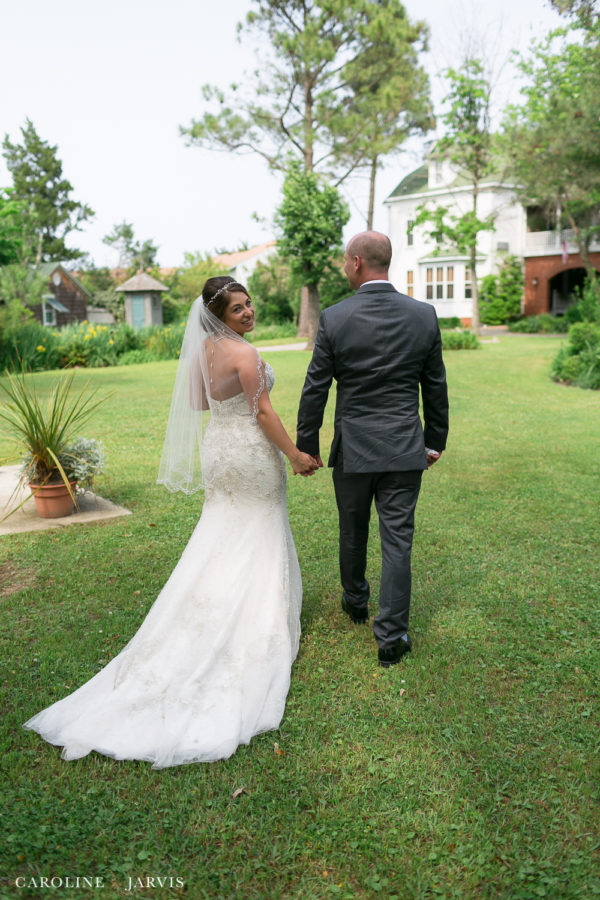 108 Budleigh Wedding in Manteo, NC - Mr. & Mrs. Wood by Caroline Jarvis Photography-April 29, 20171156
