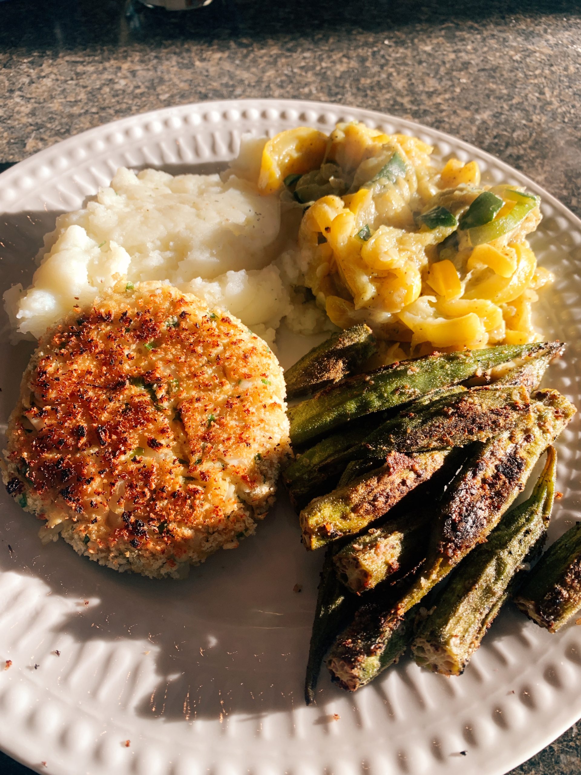 Homemade Carolina Crab Cakes Recipe )